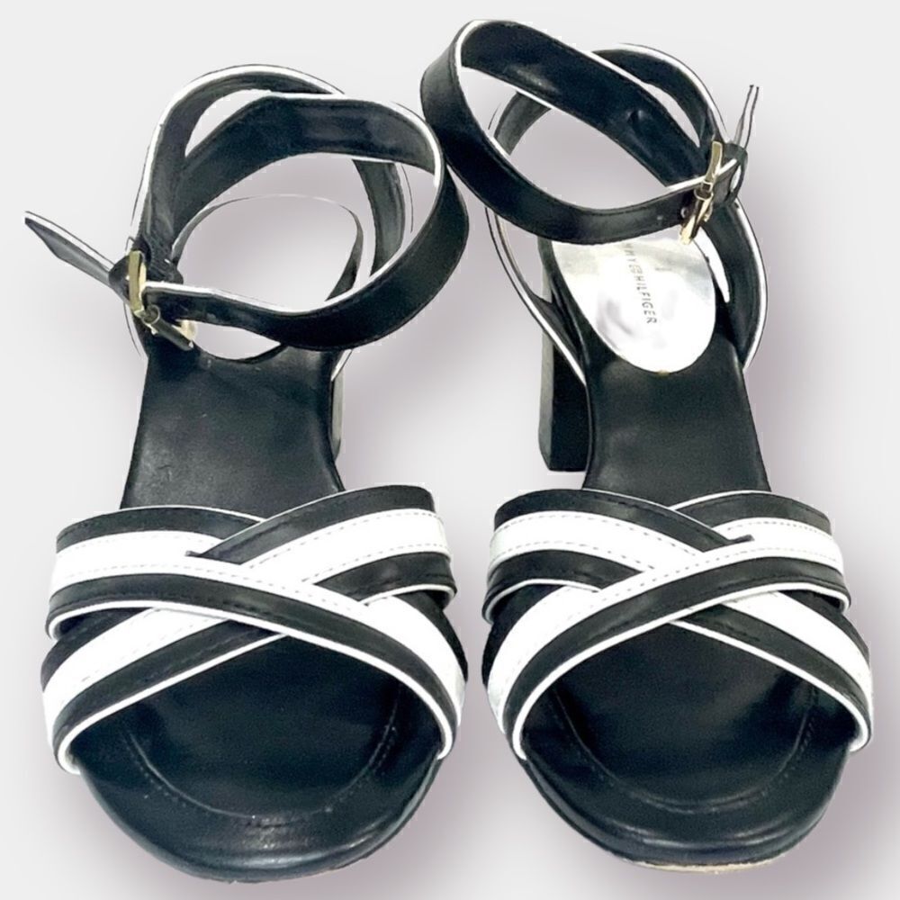 Tommy Hilfiger Block Heel Sandals T-Strap Ankle Straps Size 7.5 - Picture 6 of 12